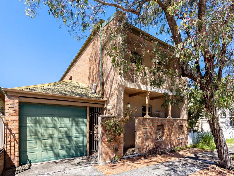 Sold Property Prices & Auction Results in Clayfield, QLD 4011 (+1