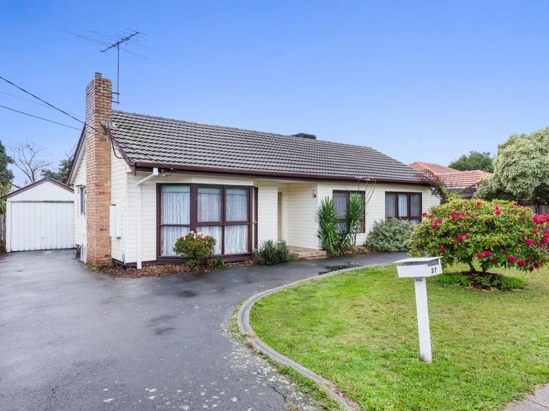 37 Mcmahons Road, Ferntree Gully, VIC 3156