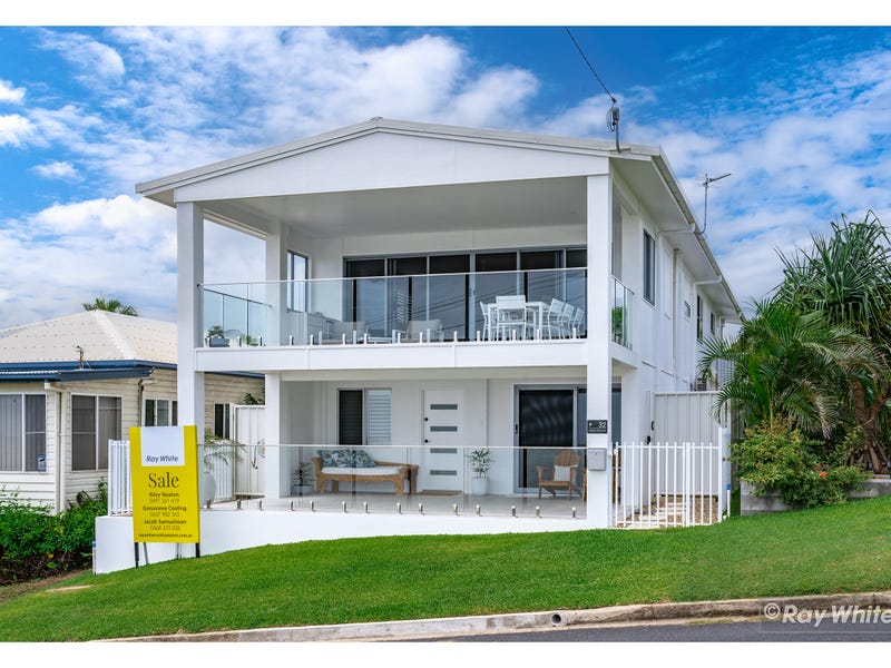32 Ocean Parade, Cooee Bay, QLD 4703