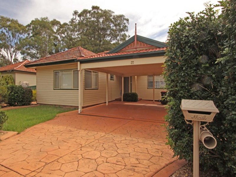 37 Doonmore Street, Penrith, NSW 2750 Property Details