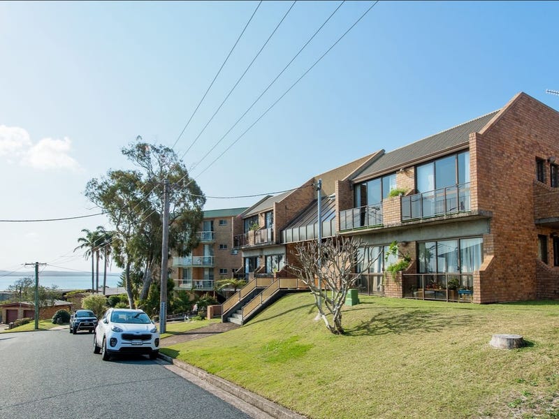 1/61 Ronald Avenue, Shoal Bay, NSW 2315