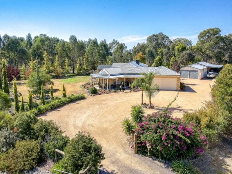 2 Lambourn Drive, Wodonga, Vic 3690 Property Details