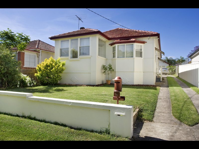 31 Wonoona Parade West, Oatley, NSW 2223 Property Details