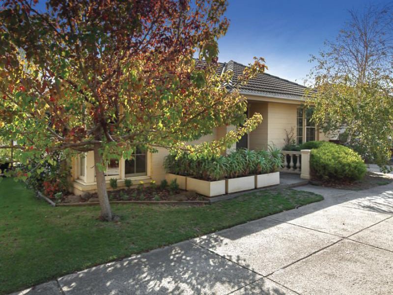 1/35 Linacre Road, Hampton, Vic 3188 Property Details