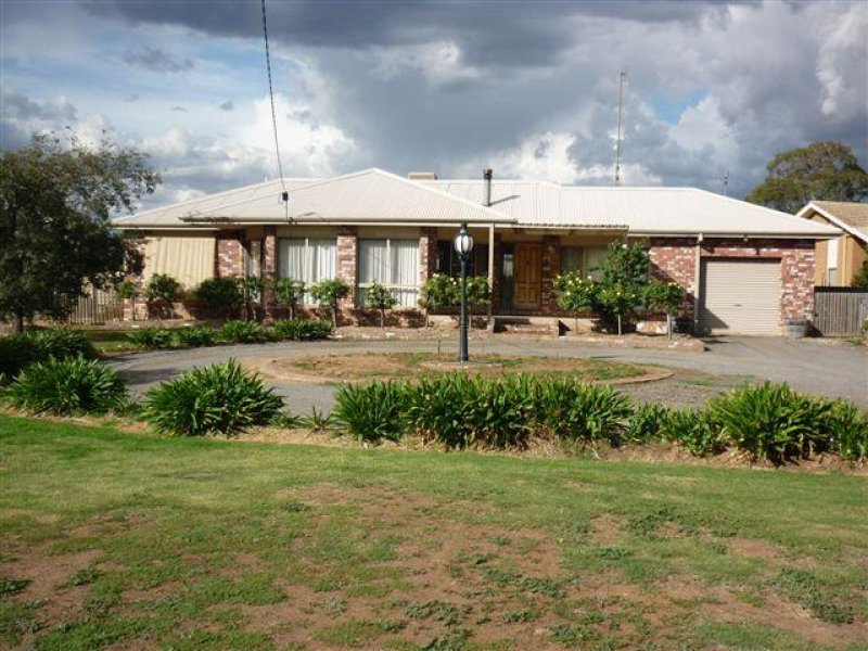 21 Rainbow Road, Warracknabeal, Vic 3393 Property Details