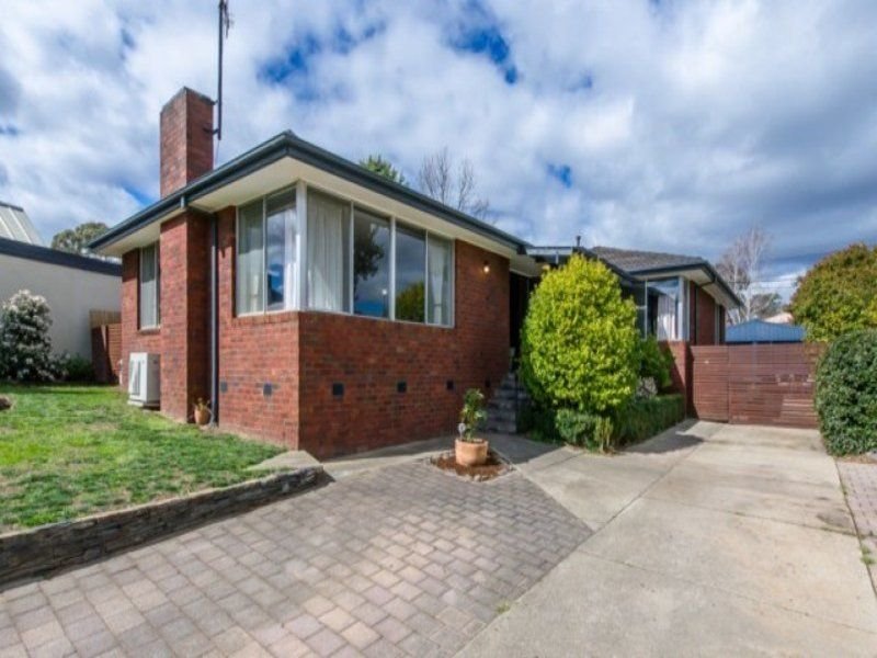 8 Holyman Street, Scullin, ACT 2614