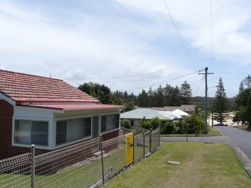 2 William Street, Black Head, NSW 2430