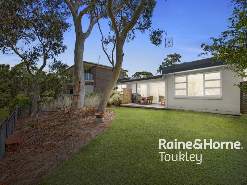 117 Sunrise Avenue, Budgewoi, NSW 2262 Property Details