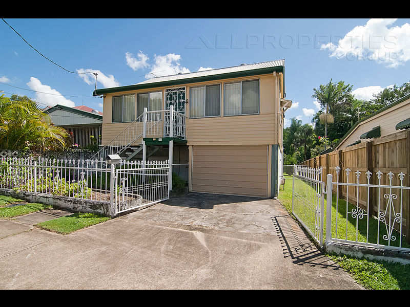 13 Earl St, Greenslopes, Qld 4120 Property Details