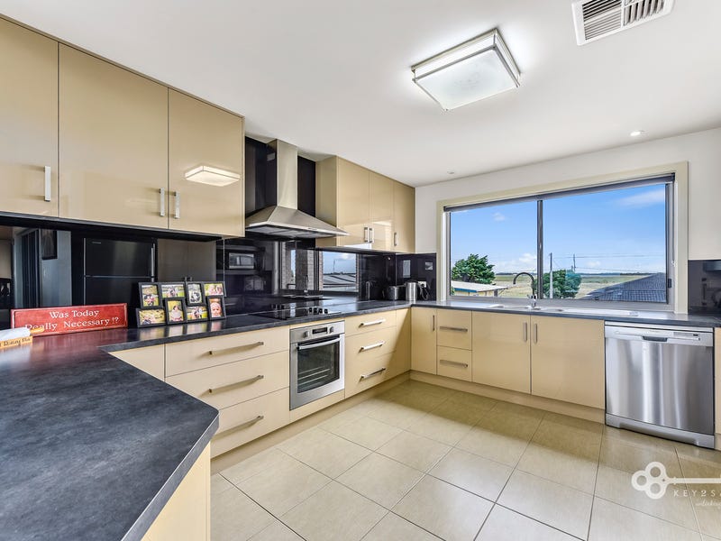 3 Sea Parade, Port Macdonnell, SA 5291