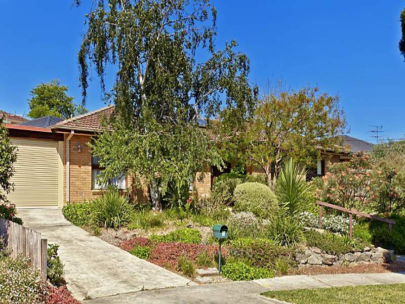 36 Lyndhurst Cres, Box Hill North, VIC 3129