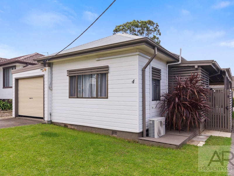 4 Barton Street, Oak Flats, NSW 2529