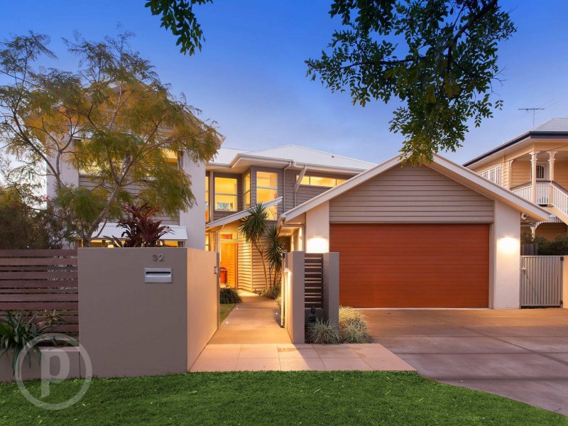 32 Woodrow Drive, Coorparoo, Qld 4151 Property Details