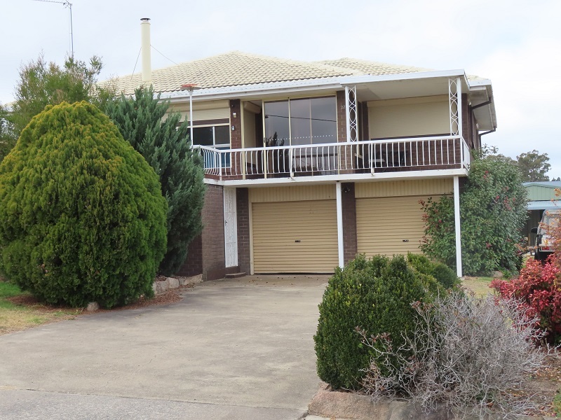 27 Granite Street, Stanthorpe, Qld 4380 Property Details