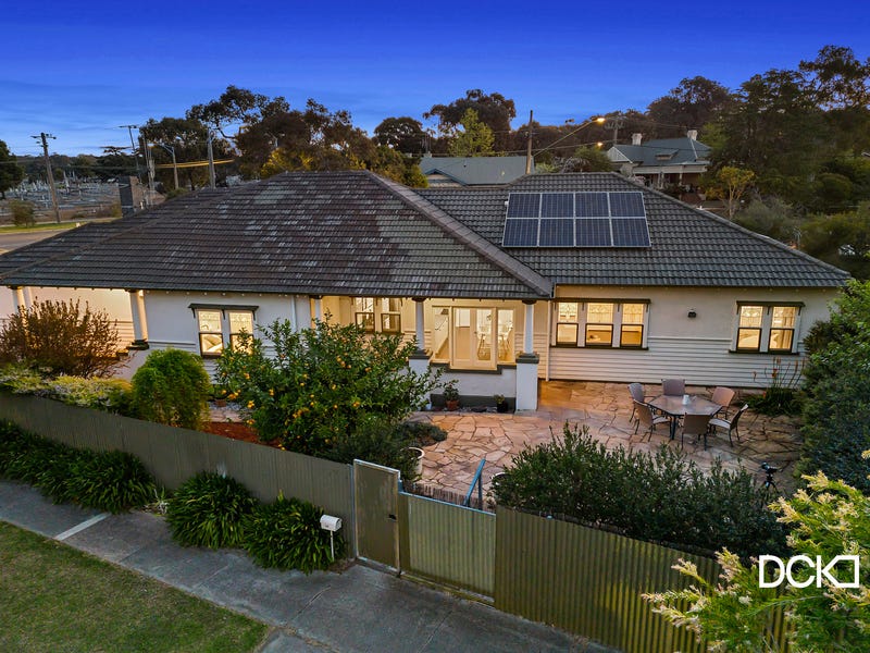 58 Reginald Street, Quarry Hill, VIC 3550