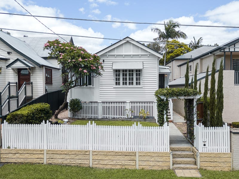 17 Wellington Street, Coorparoo, QLD 4151