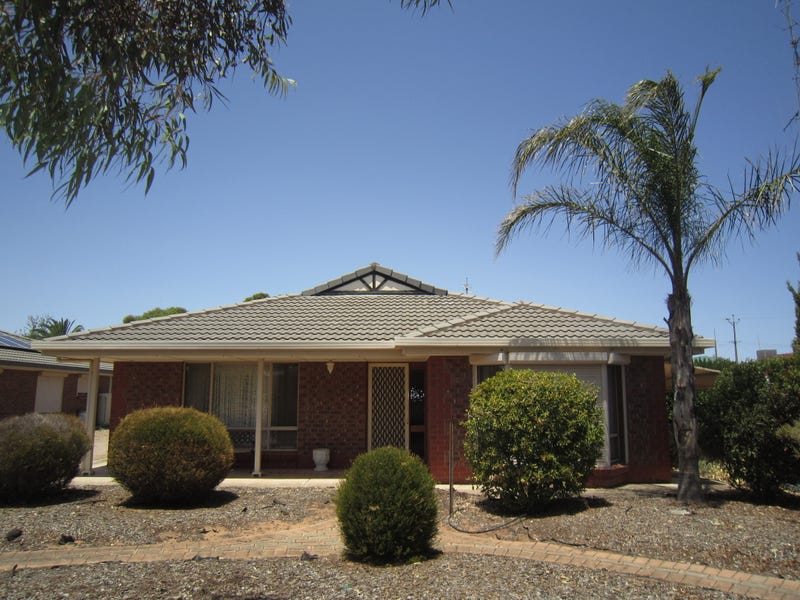2 Cross Street, Port Broughton, SA 5522