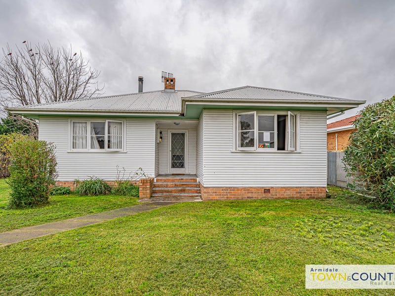 55 Mossman Street, Armidale, NSW 2350