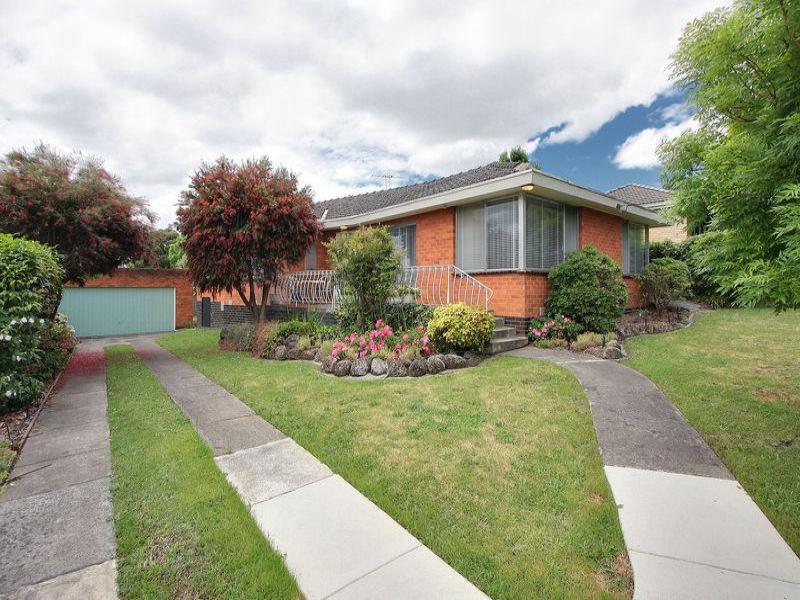 18 Rosebank Avenue, Ringwood North, VIC 3134