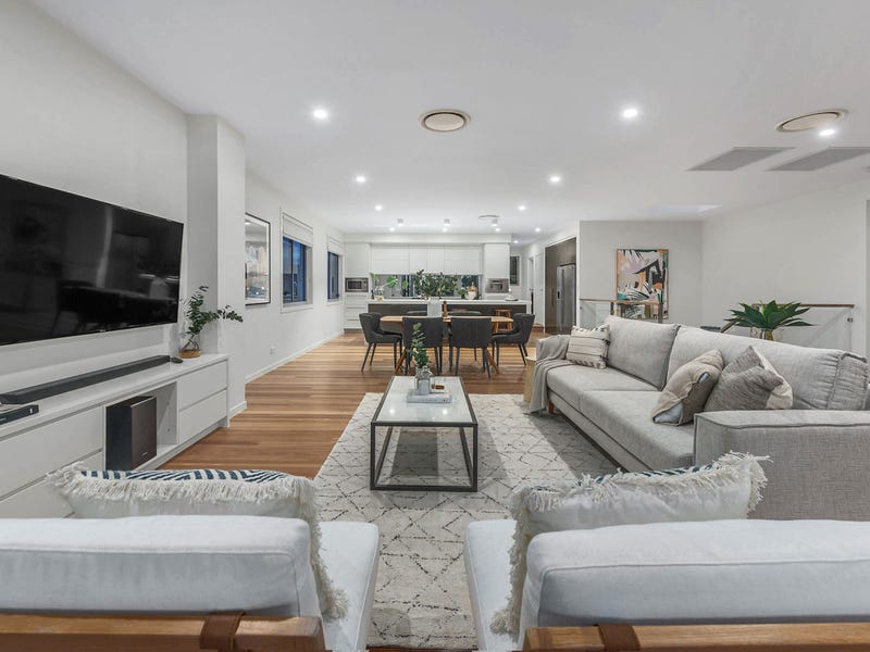 10 Outlook Parade, Ormiston, Qld 4160 Property Details