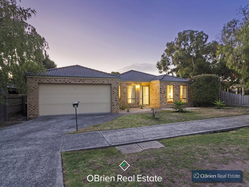13 Mornington Grove, Berwick, VIC 3806