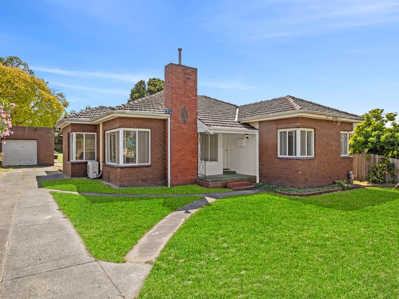 10 Anderson Street, Pakenham, Vic 3810 House for Sale