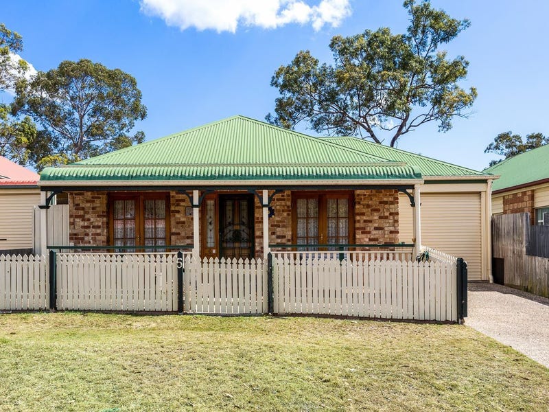 5 Chelsea Place, Forest Lake, QLD 4078