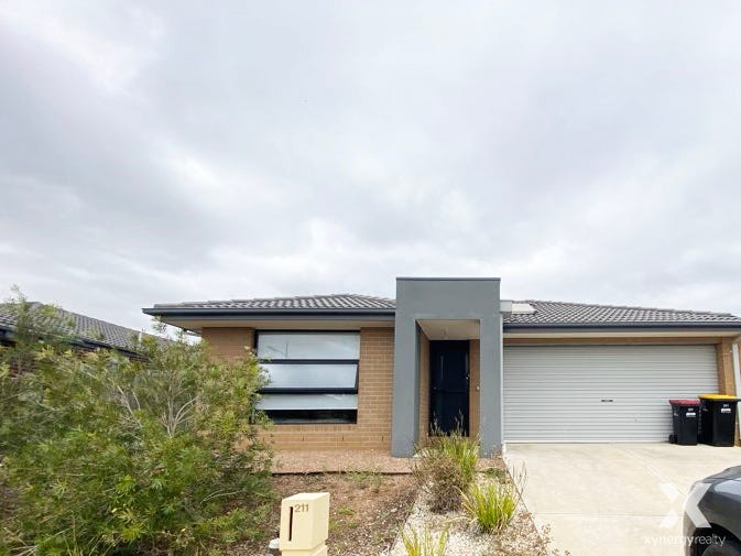 211 James Melrose Drive, Brookfield, VIC 3338