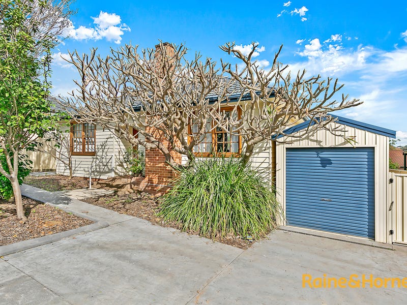 11 Glenn Avenue, Northmead, NSW 2152