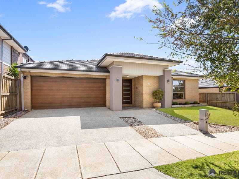 82 Stonehill Drive, Maddingley, Vic 3340 Property Details