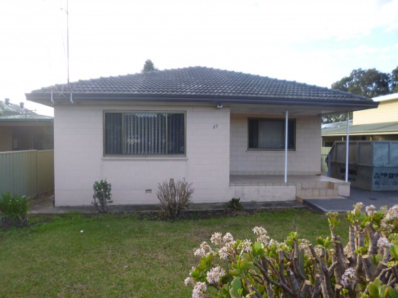 27 Pioneer Drive, Oak Flats, NSW 2529