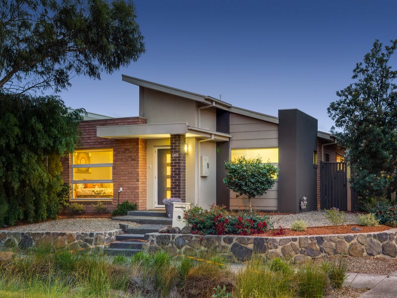 140 Lyndarum Drive, Epping, Vic 3076 Property Details