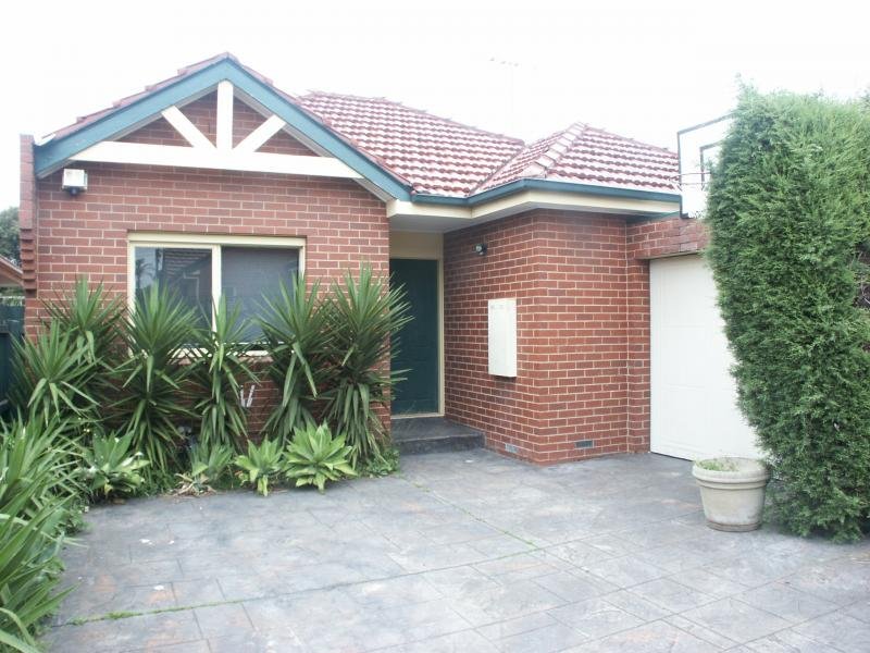 2/30 Snowdon Avenue, Caulfield, VIC 3162