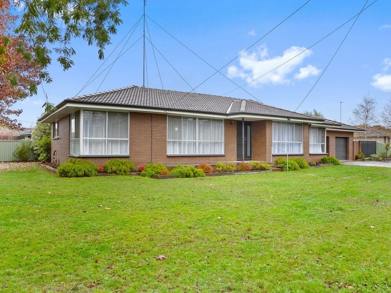 11 Mimosa Avenue, Alfredton, VIC 3350