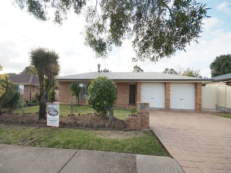 47 Hursley Road, Newtown, QLD 4350