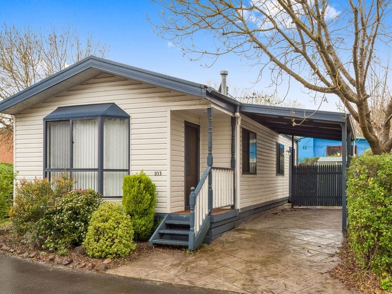 103/98 Bungower Road, Mornington, Vic 3931 Property Details