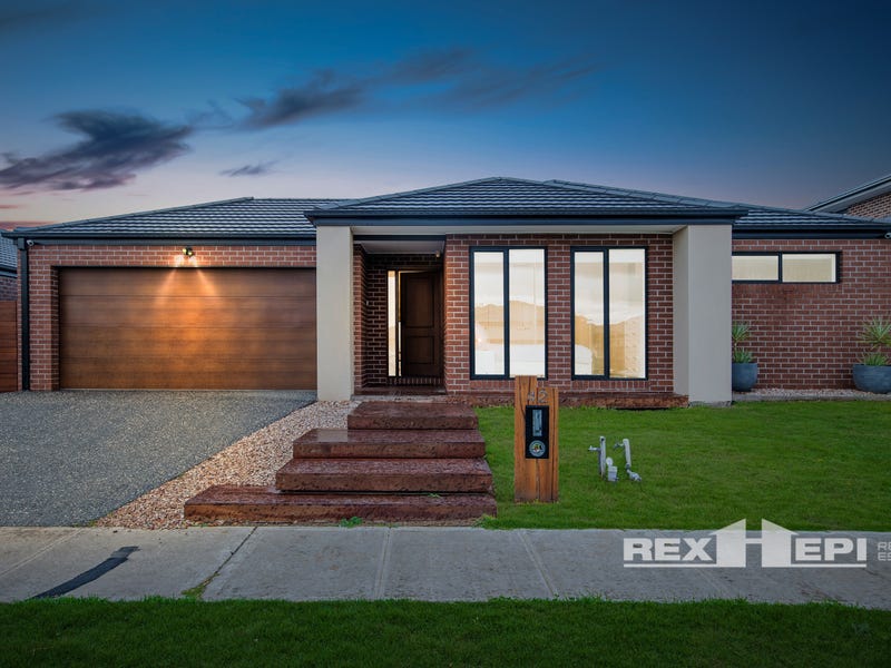 42 Deoro Parade, Clyde North, Vic 3978 House for Sale