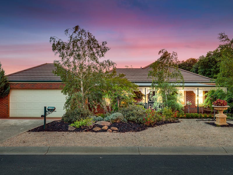 25 Longhurst Crescent, Hillside, Vic 3037 - Property Details
