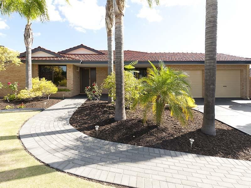 11 Greenwood Rtt, Alexander Heights, WA 6064