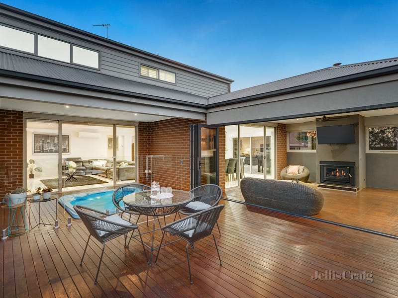 10 Eminence Boulevard Doreen Vic 3754 Property Details
