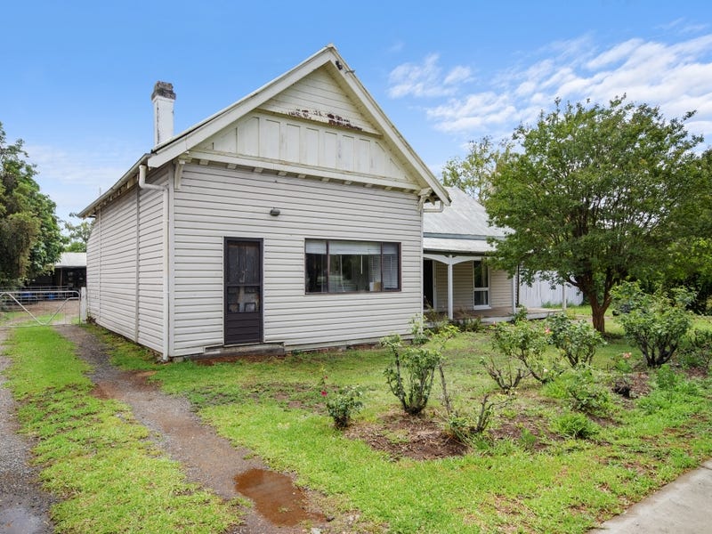 35 Henry Street, Quirindi, NSW 2343 Property Details