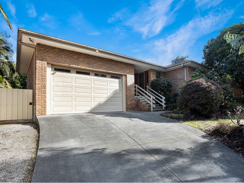 25 Lakeview Drive, Lilydale, Vic 3140 Property Details