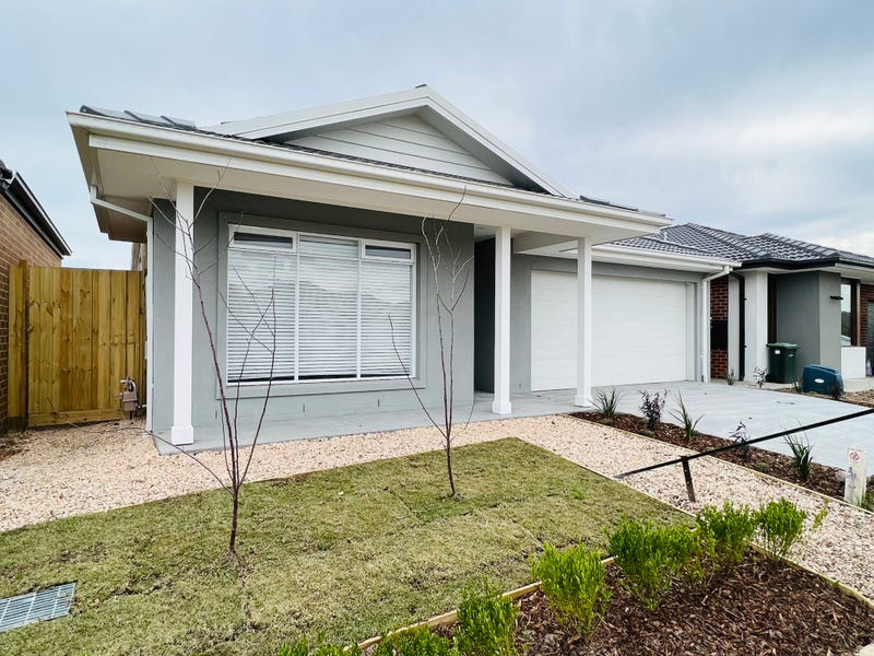 17 Fletcher Drive, Armstrong Creek, VIC 3217