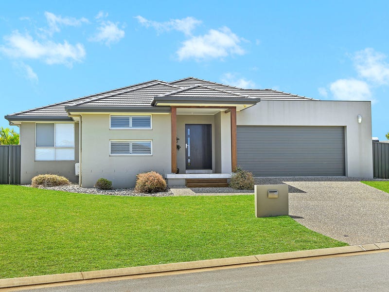 98 Emerald Drive, Port Macquarie, NSW 2444