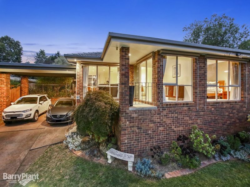 4 Barker Drive, Mooroolbark, Vic 3138 Property Details