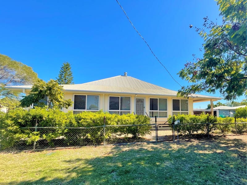 16 Willow Street, Barcaldine, Qld 4725 Property Details