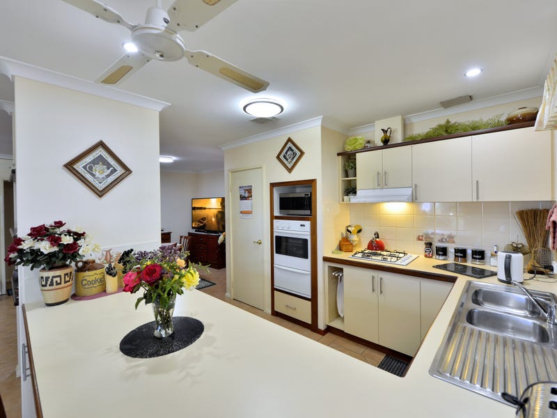 10 Cherry Hills Rtt, Meadow Springs, WA 6210