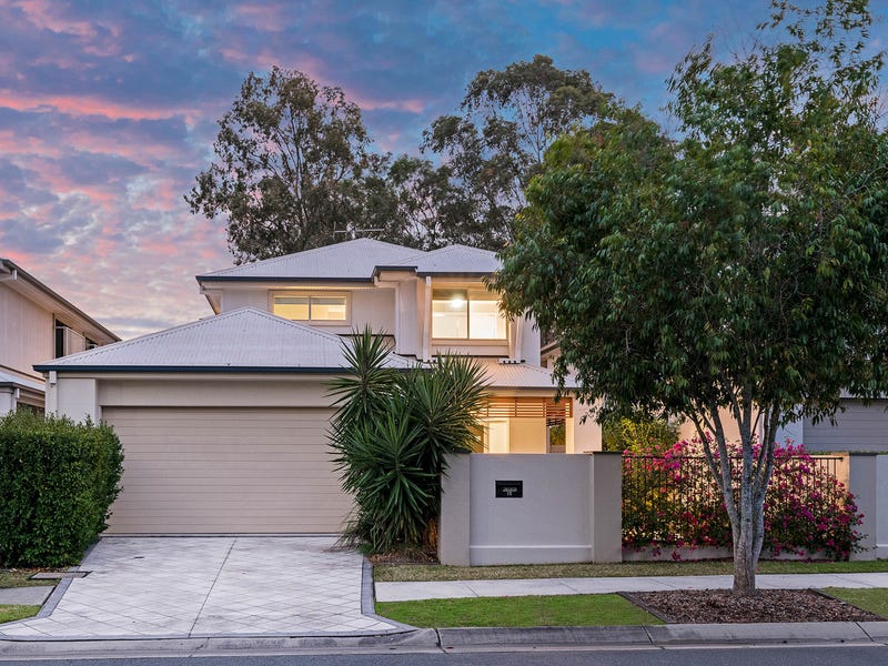 12 Greenway Circuit, Mount Ommaney, Qld 4074 House for Sale