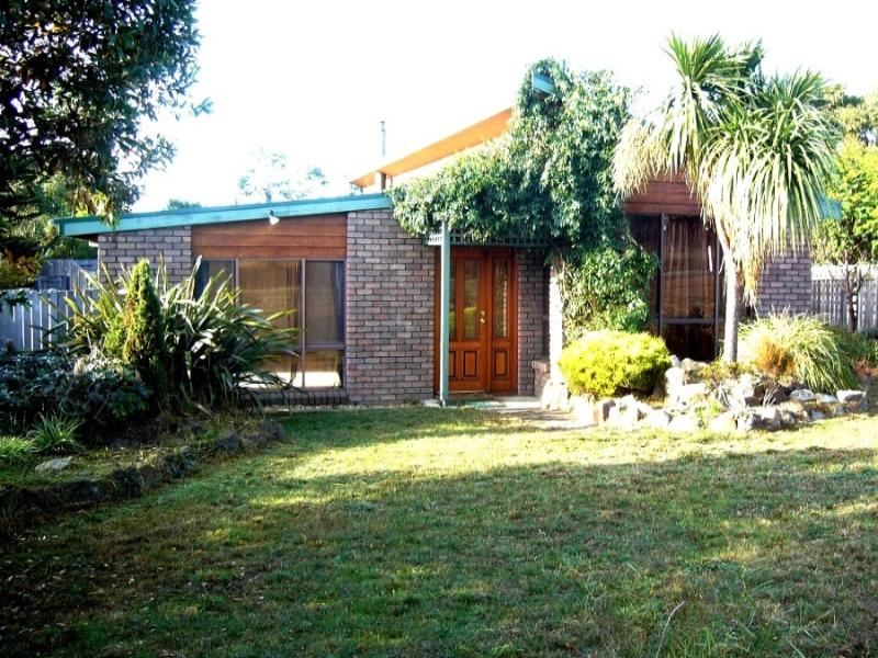 2426 Bicheno Street, Clifton Beach, TAS 7020