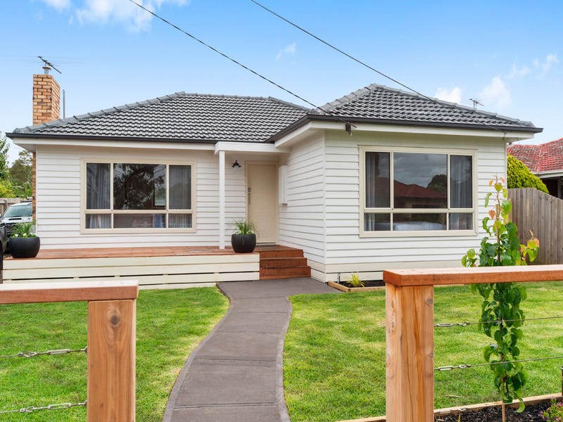 1/9 Raymond Road, Seaford, Vic 3198 Property Details